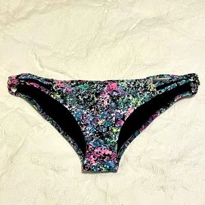 VS XS bikini bottoms